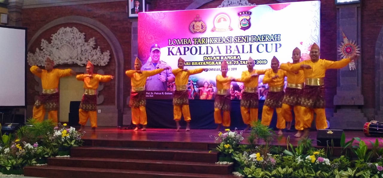 penari 26 Penari Polres Badung Meriahkan Lomba Tari Kreasi Seni Daerah Kapolda Bali Cup/fajarbadung.com