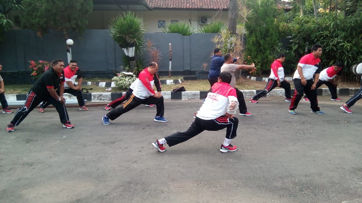 polisi gendut Puluhan Polisi Gendut Di Klungkung Diwajibkan Ikut Program Penurunan Berat Badan/fajarbadung.com