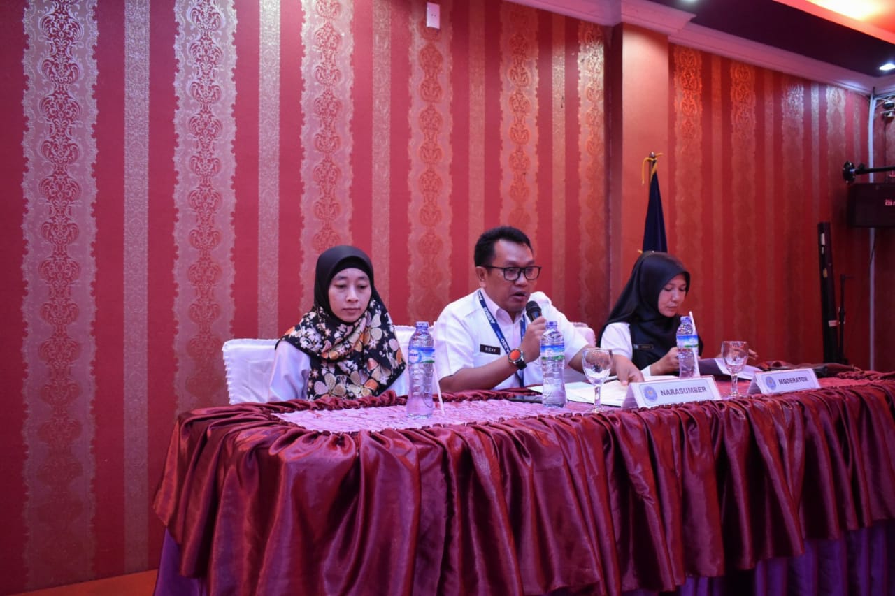 BNN 2 Kasubdit Linjamas BNN Berikan Materi Strategi Pemberdayaan Masyarakat Dalam P4GN Kepada Pengiat Anti Narkoba Kabupaten Bireun/fajarbadung.com