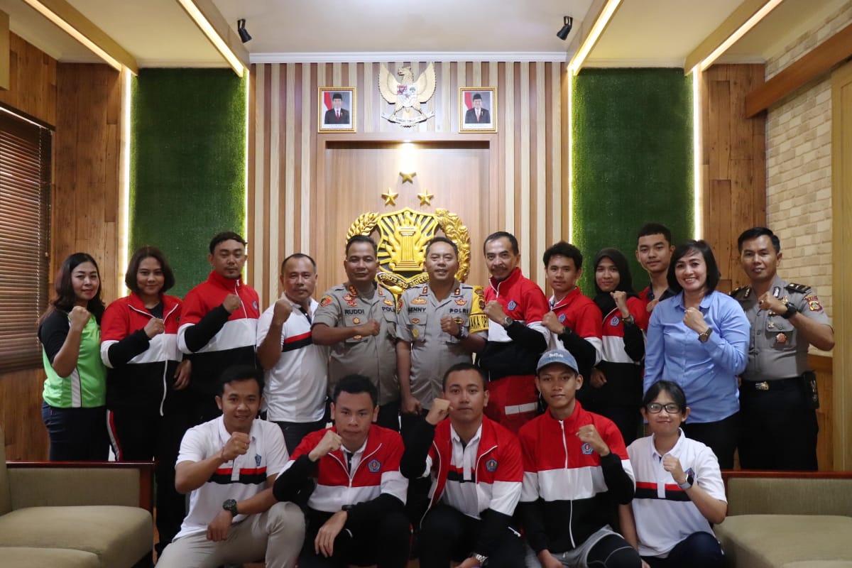 lepas atlet Kapolresta Denpasar Lepas Atlet Kota Denpasar Yang Akan Berlaga Di Porprov XIV 2019/fajarbadung.com