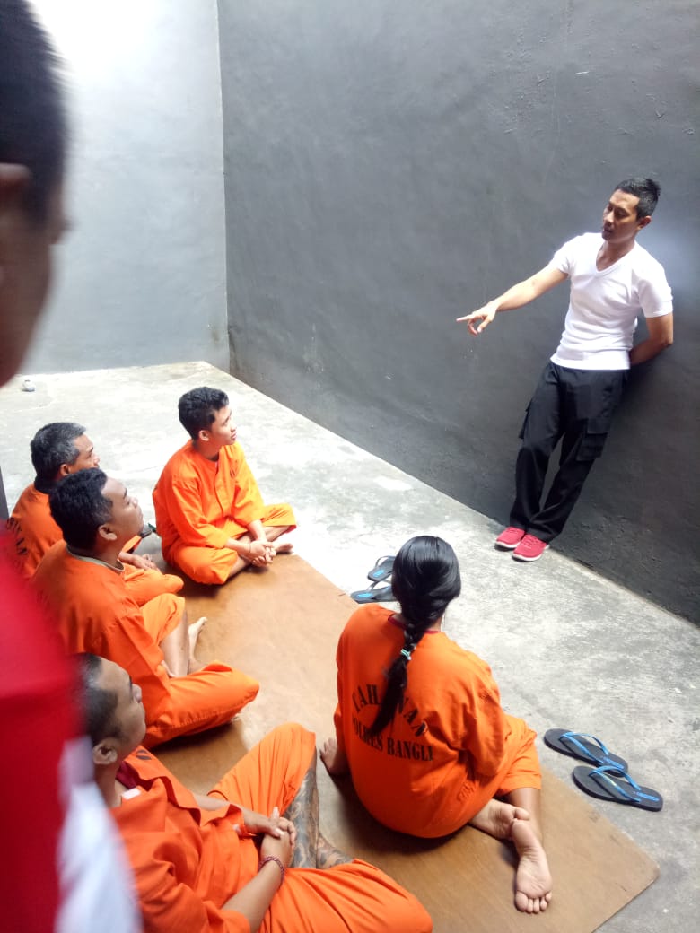 Kapolres Bangli Berikan Motifasi Kepada Para Tahanan/fajarbadung.com