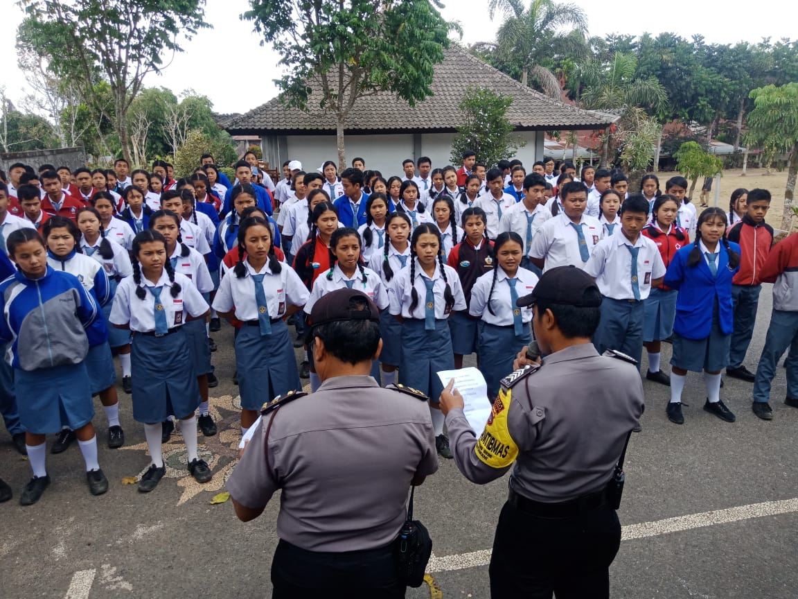 tolak demo 2 Antsipasi Aksi Demo di Kalangan Pelajar, Polsek Kintamani Laksanakan Sambang ke Sekolah - Sekolah/fajarbadung.com