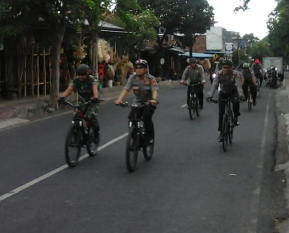 sinergitas TNI-Polri Sinergitas TNI-Polri Gelar Patroli Bersama/fajarbadung.com