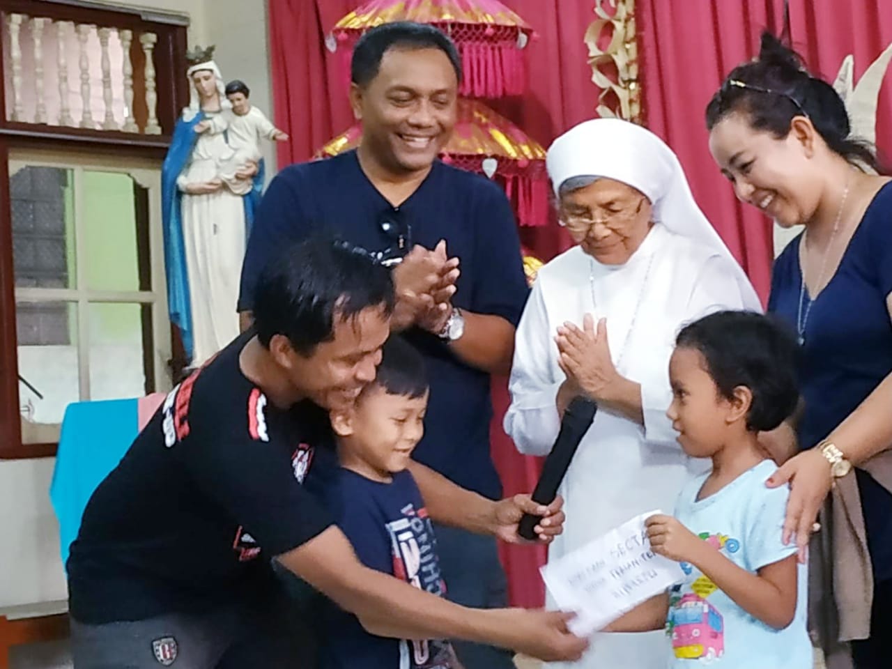 dojan secta Tonjolkan Sisi Sosial, Dojang Secta Kunjungi Panti Asuhan/fajarbadung.com