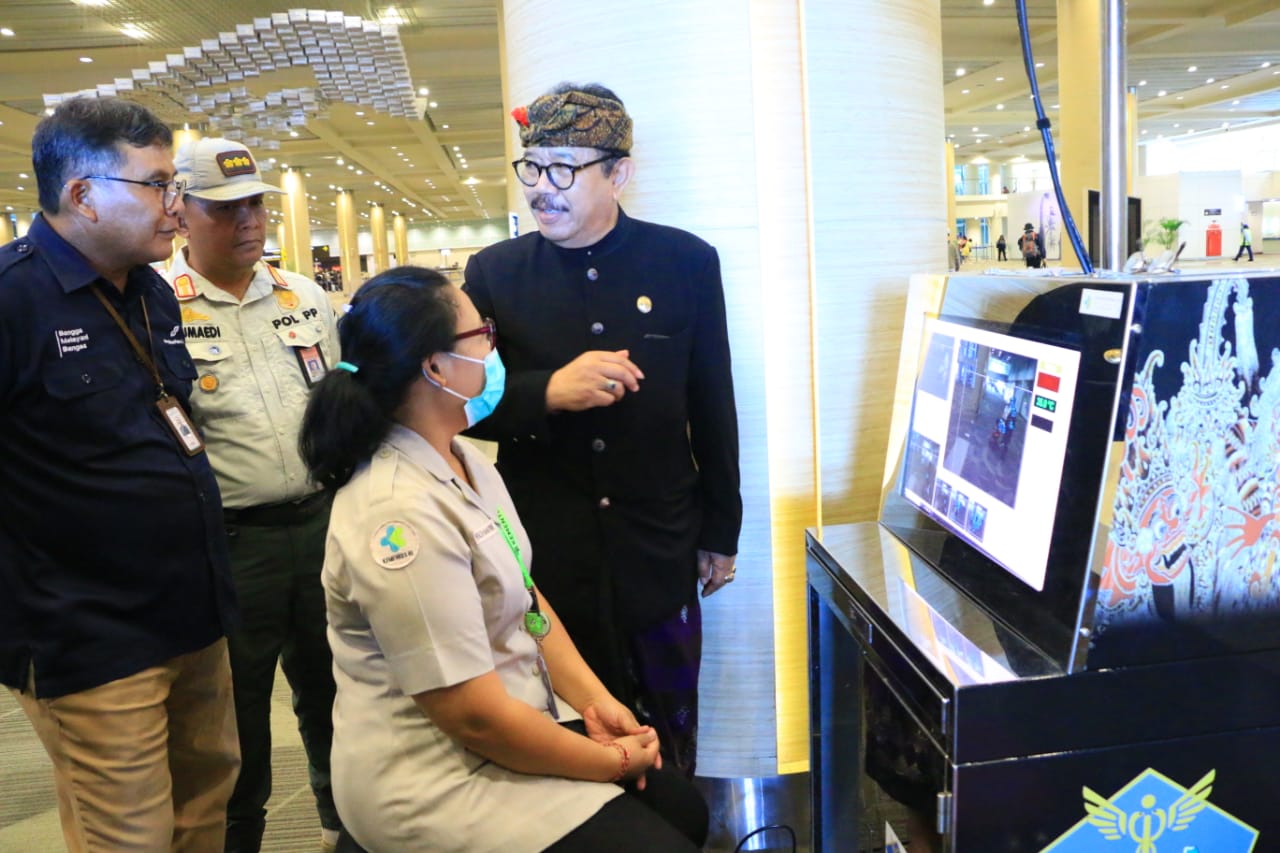 arnold jan 63 Cok Ace Minta Petugas Bandara Perketat Penggunaan Thermal Scanner/fajarbadung.com