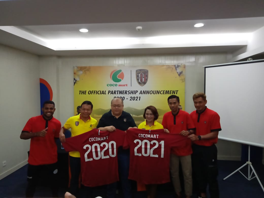 anya feb 1 Logo Coco Mart Resmi di Jersey Utama Bali United/fajarbadung.com