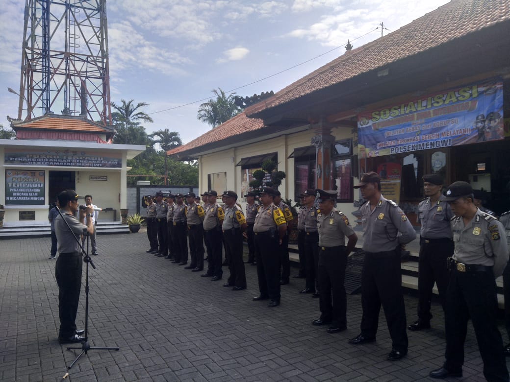 kapolsek mengwi Kapolsek Astawa, Beri Sosialisasi Internal TentangZona Integritas WBK dan WBBM/fajarbadung.com