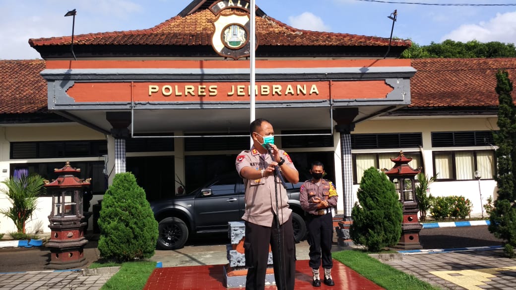 polres jembrana april Kapolres Jembrana Mengajak Anggota, untuk Selalu Mengecek Kesehatan/fajarbadung.com