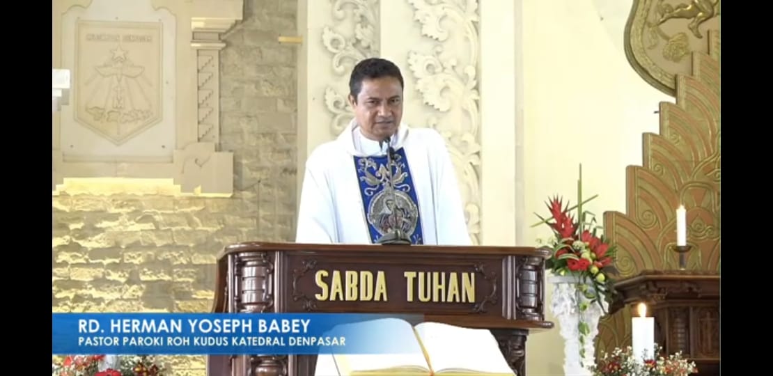 arnold juni 77 Gereja Katedral Denpasar Siapkan Pemberlakuan New Normal dalam Perayaan/fajarbadung.com