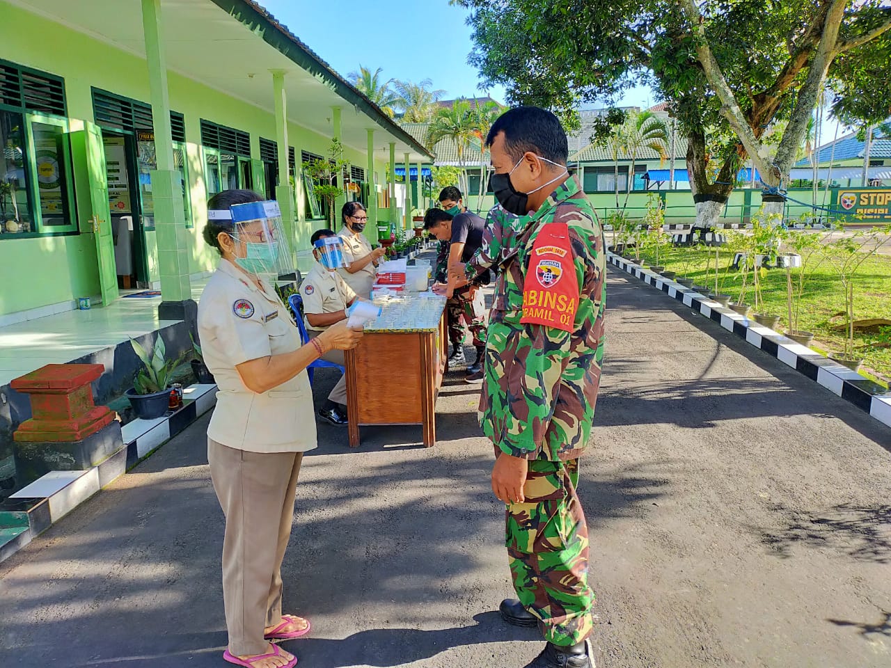 tes urine 4 Antisipasi Penyalahgunaan Narkoba Kodim Klungkung Gelar Tes Urine/fajarbadung.com