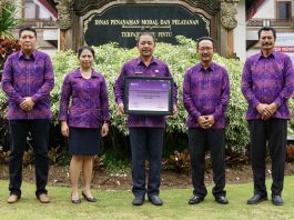 Badung Raih Penghargaan Public Service Award Of The Year Bali 2020/fajarbadung.com