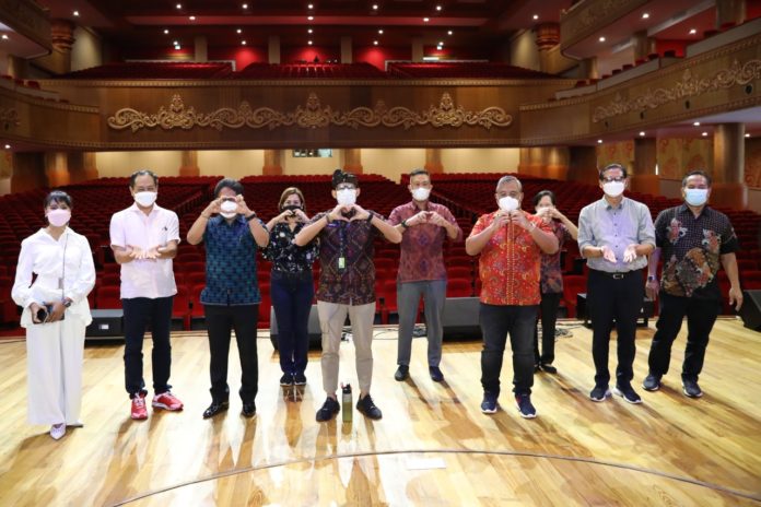 Humas badung Bupati terima menparekraf di Gedung Budaya (14)