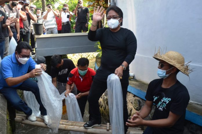 Bupati Lepas Ikan (9)