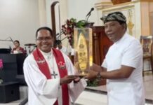 Ketua DPRD Badung Anom Gumanti Apresiasi Peran GKPB Philadelphia Legian Jaga Keharmonisan