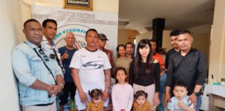 Kembar Identik Berbagi Kasih dengan 26 Pejuang Kesembuhan di RSKPI Bali