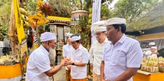 Bhakti Penganyaran Pemkab Badung di Pura Luhur Batukau
