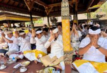 Bhakti Penganyaran Pemkab Badung di Pura Mandara Giri Semeru Agung Lumajang, Bupati Badung Ajak Jaga Nilai Sradha dan Gotong Royong