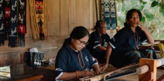 PT Astra International Tbk: Perkuat Desa Sejahtera Astra Sumba Timur melalui Pelestarian Tenun Ikat dan Pemberdayaan Perempuan