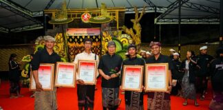 Bupati Adi Arnawa Apresiasi Seniman dan Budayawan Sukseskan PKB Bali