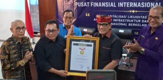 Bupati Sanjaya Raih Anugerah Sahabat Pers Indonesia dari SMSI