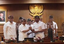 Komit Jaga Belanja Infrastruktur, Bupati Adi Arnawa Sampaikan Raperda Perubahan APBD 2026