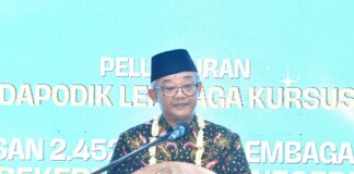 Kuasa Hukum Iwan Kila Dorong Kasus Ketua DPRD Ende ke Kejari Ende: “Segera Ditangkap!”