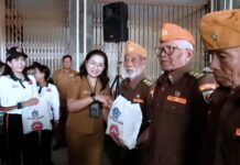 K3S Kabupaten Badung Serahkan Bingkisan Sembako Kepada 113 Veteran di Mengwi