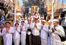 Karya di Pura Ibu Panti Bualu, Wabup Badung Apresiasi Semangat Gotong Royong Krama