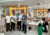 Menteri Jumhur Hidayat Apresiasi YKKS, Bikin Kaki Palsu dari Tutup Botol dan Plastik Kemasan