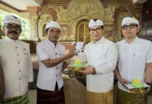 Karya Ngenteg Linggih di Balai Banjar Selat, Bupati Adi Arnawa Ingatkan Warga Optimalkan Ruang Adat dan Budaya