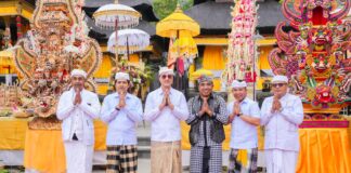 Bhakti Penganyaran di Pura Kahyangan Jagat Pasar Agung Besakih, Giri Tohlangkir