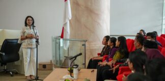 Tingkatkan Kualitas Pelayanan Publik, Bunda Literasi Digital Beri Motivasi Petugas BCC